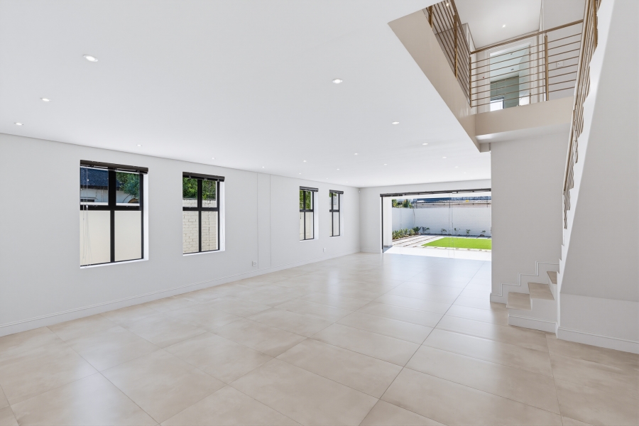 To Let 4 Bedroom Property for Rent in Pinelands Western Cape